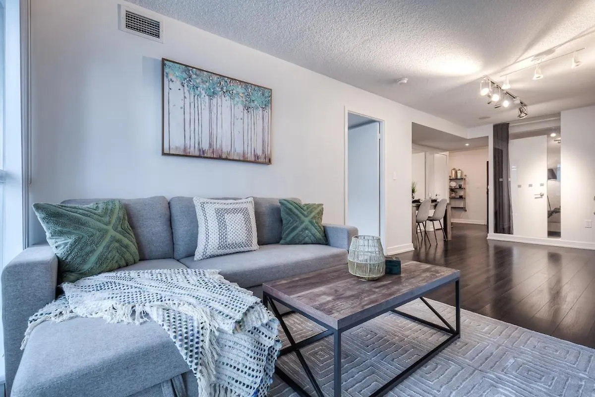 Queen 2Br With Free Parking, Near Cn Tower Toronto