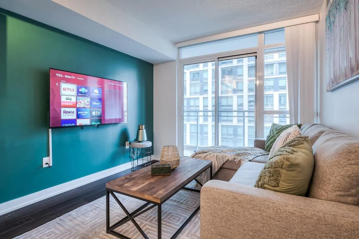 Queen 2Br With Free Parking, Near Cn Tower Toronto